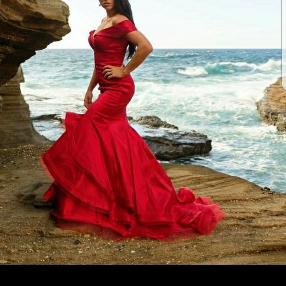 Mac Duggal gown size 4
